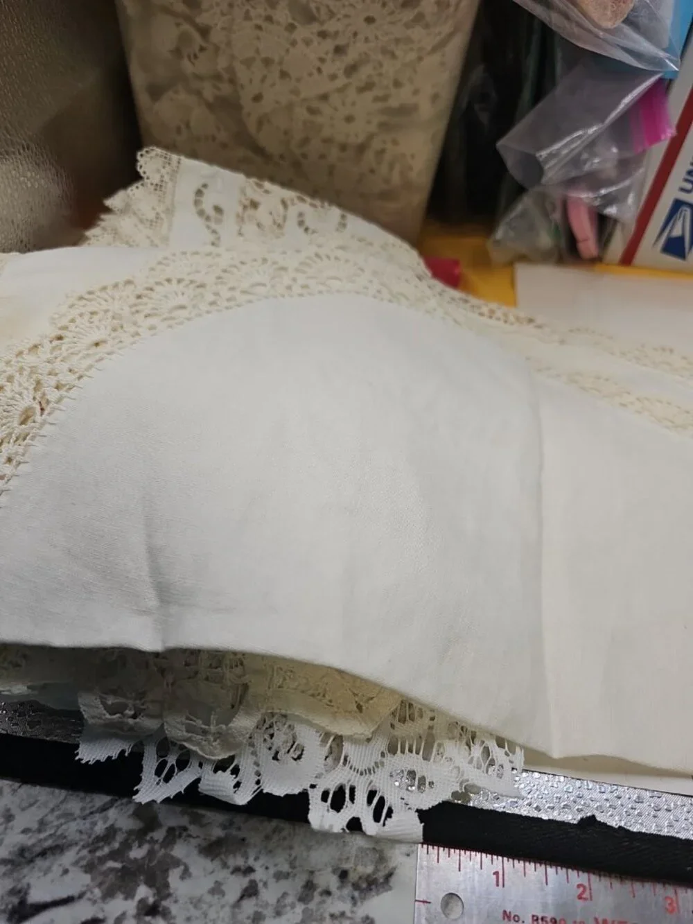 Dollies Lace Borders White & Off White Lot Of 10 Eyelet Placemats Cutouts Linen